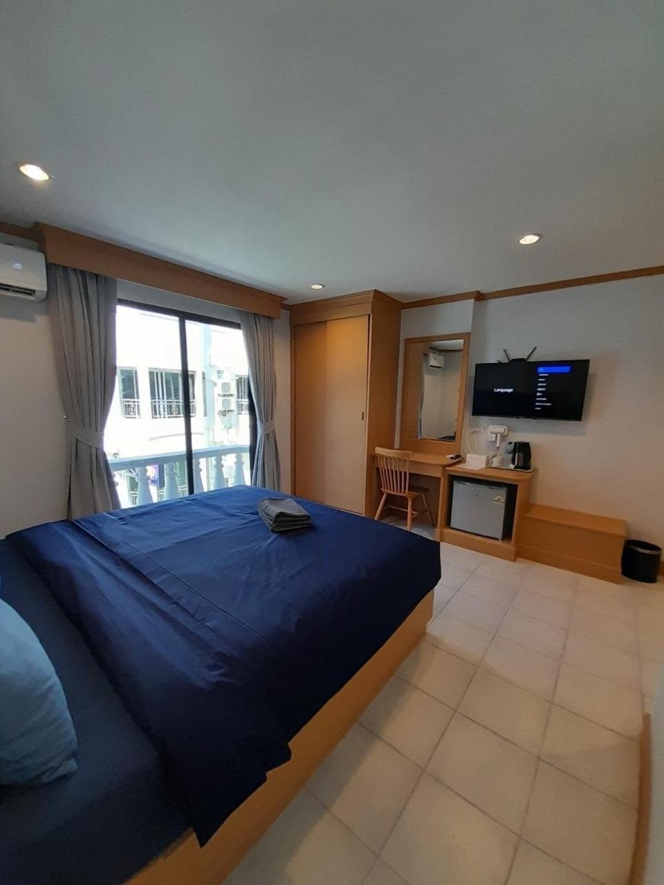 Jb House Patong Hostel Kültér fotó