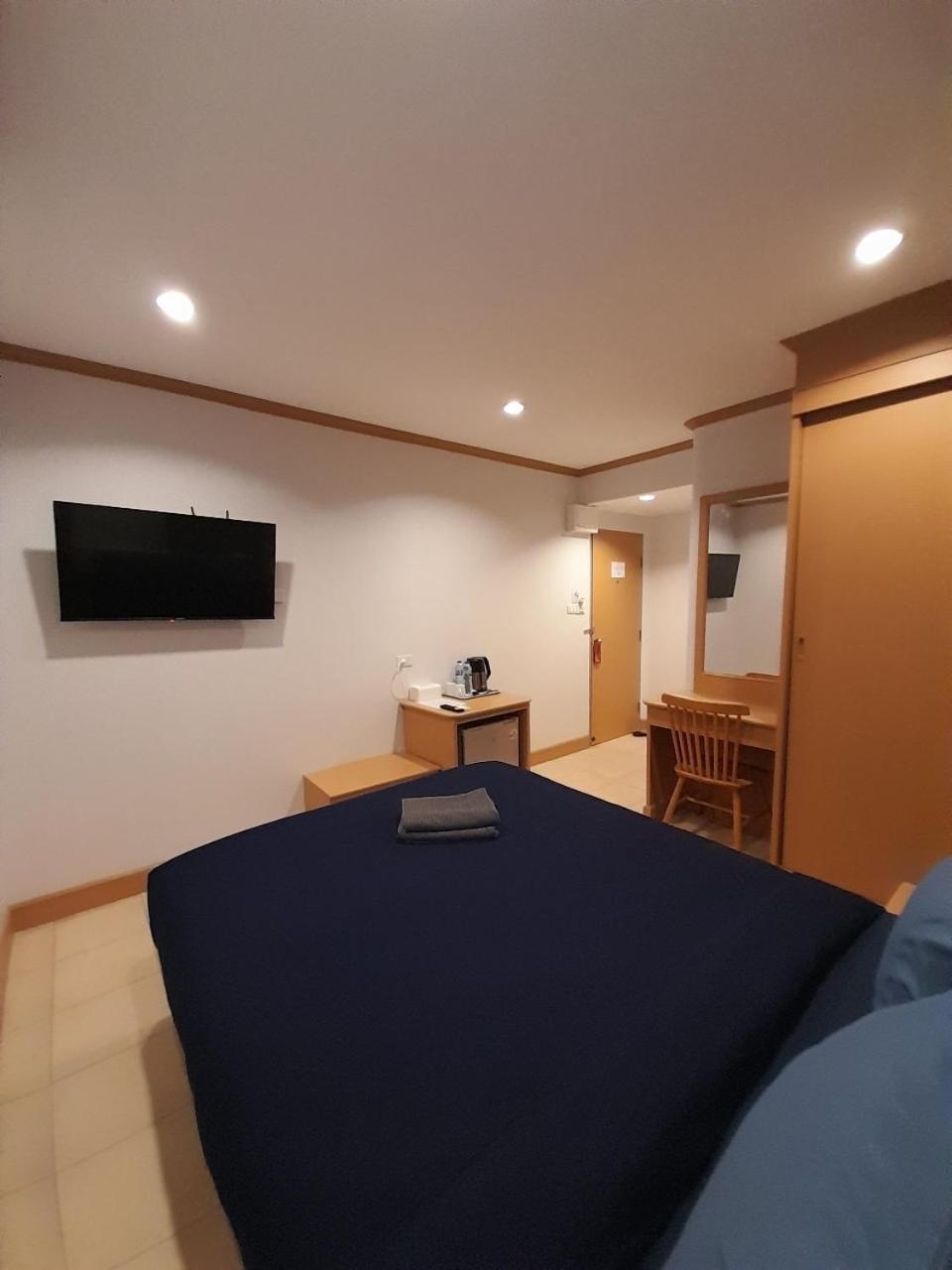 Jb House Patong Hostel Kültér fotó