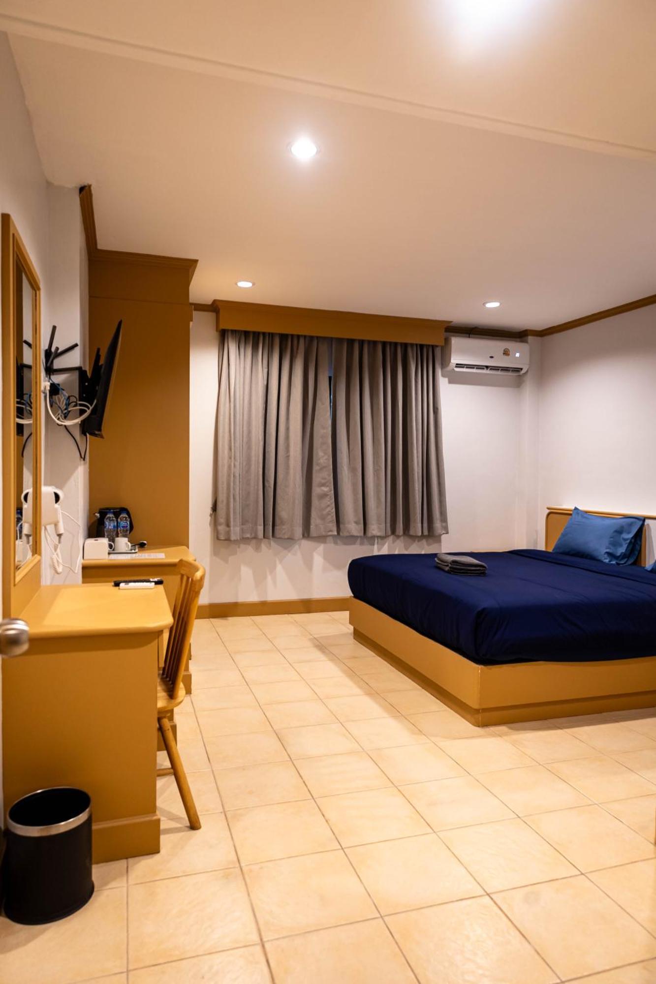 Jb House Patong Hostel Kültér fotó
