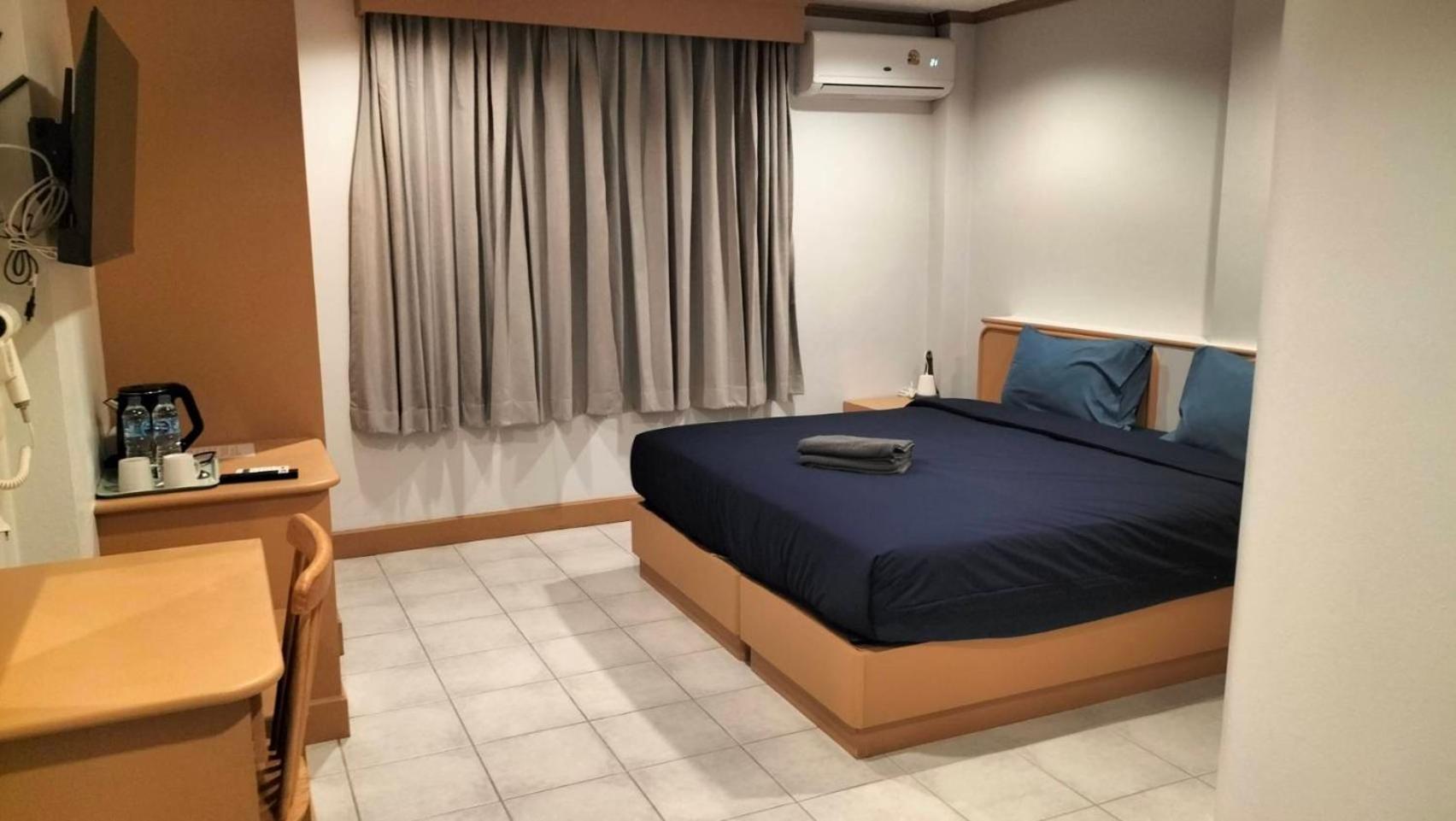Jb House Patong Hostel Kültér fotó